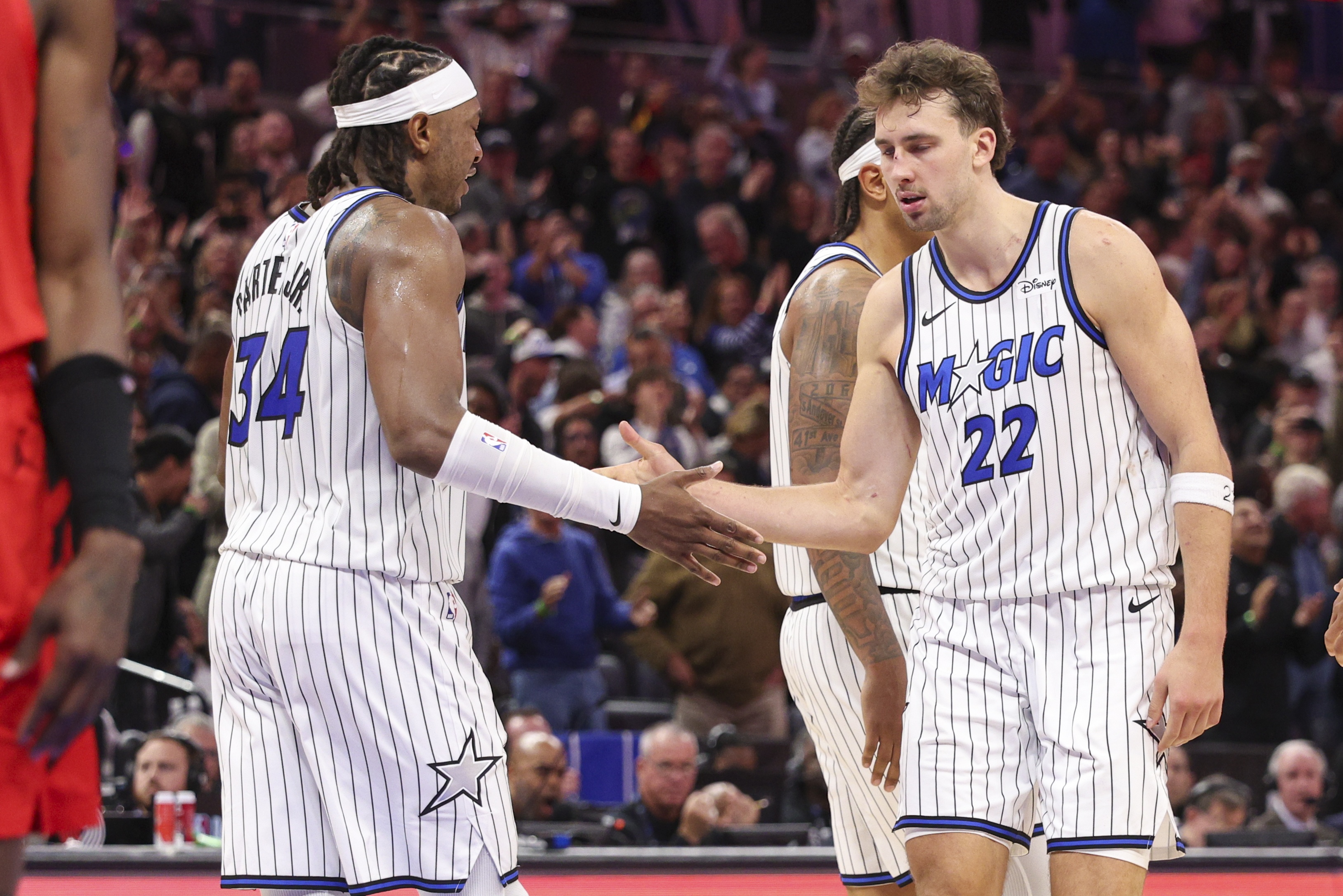 步行者战略放弃惨败黄蜂 绿军三分雨淹没雄鹿 步行者战略放弃惨败黄蜂 绿军三分雨淹没雄鹿