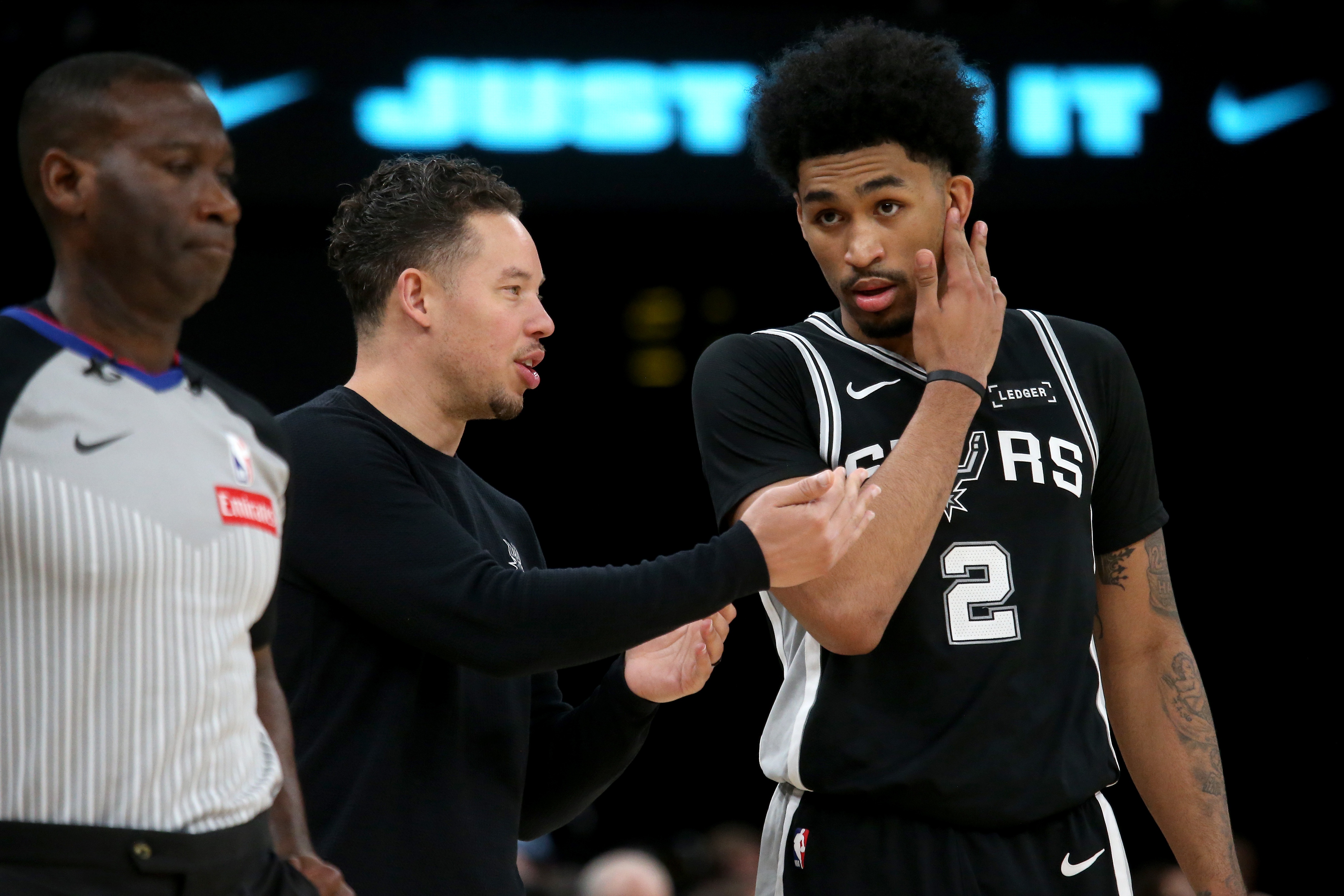 马刺轻取快船 约翰逊强调细节打磨