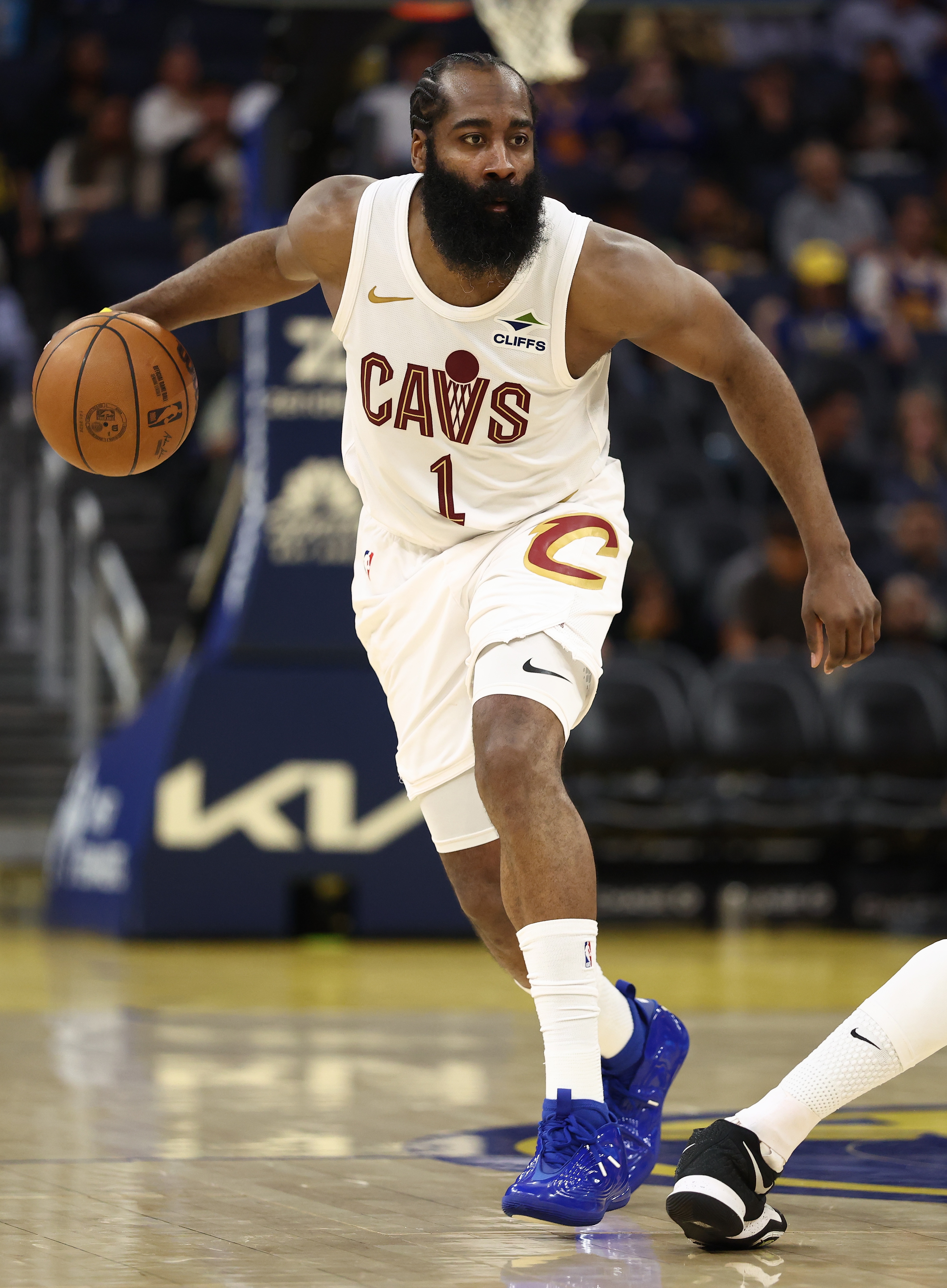 哈登谈技犯后稳住局面 季后赛这种情况会很常见