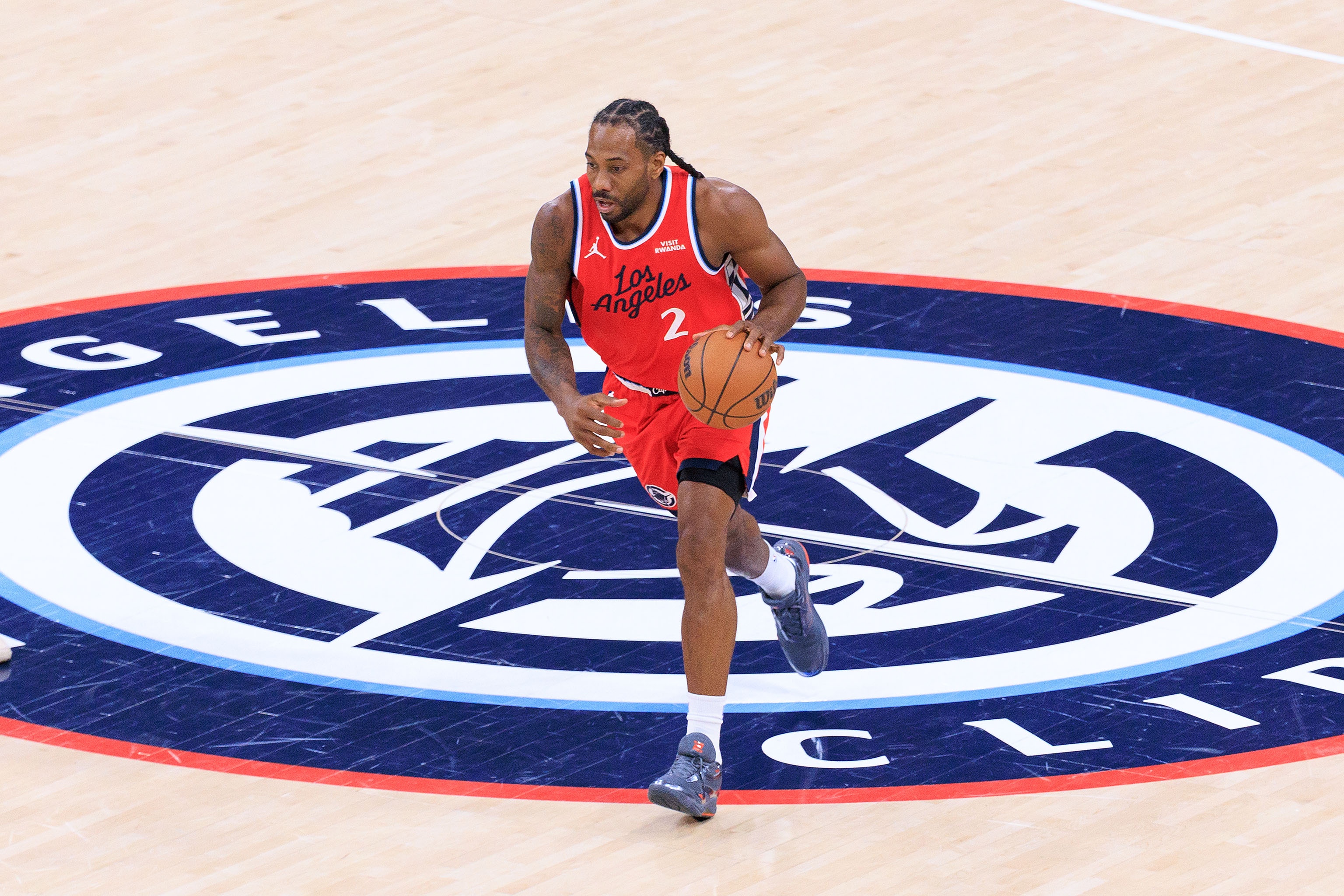 勇士交易截止日前曾询价伦纳德 快船无意且报价不含追梦