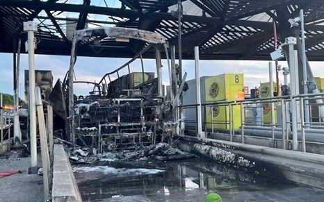 法国杯决赛前球迷冲突调查终结 纵火者身份未能确认