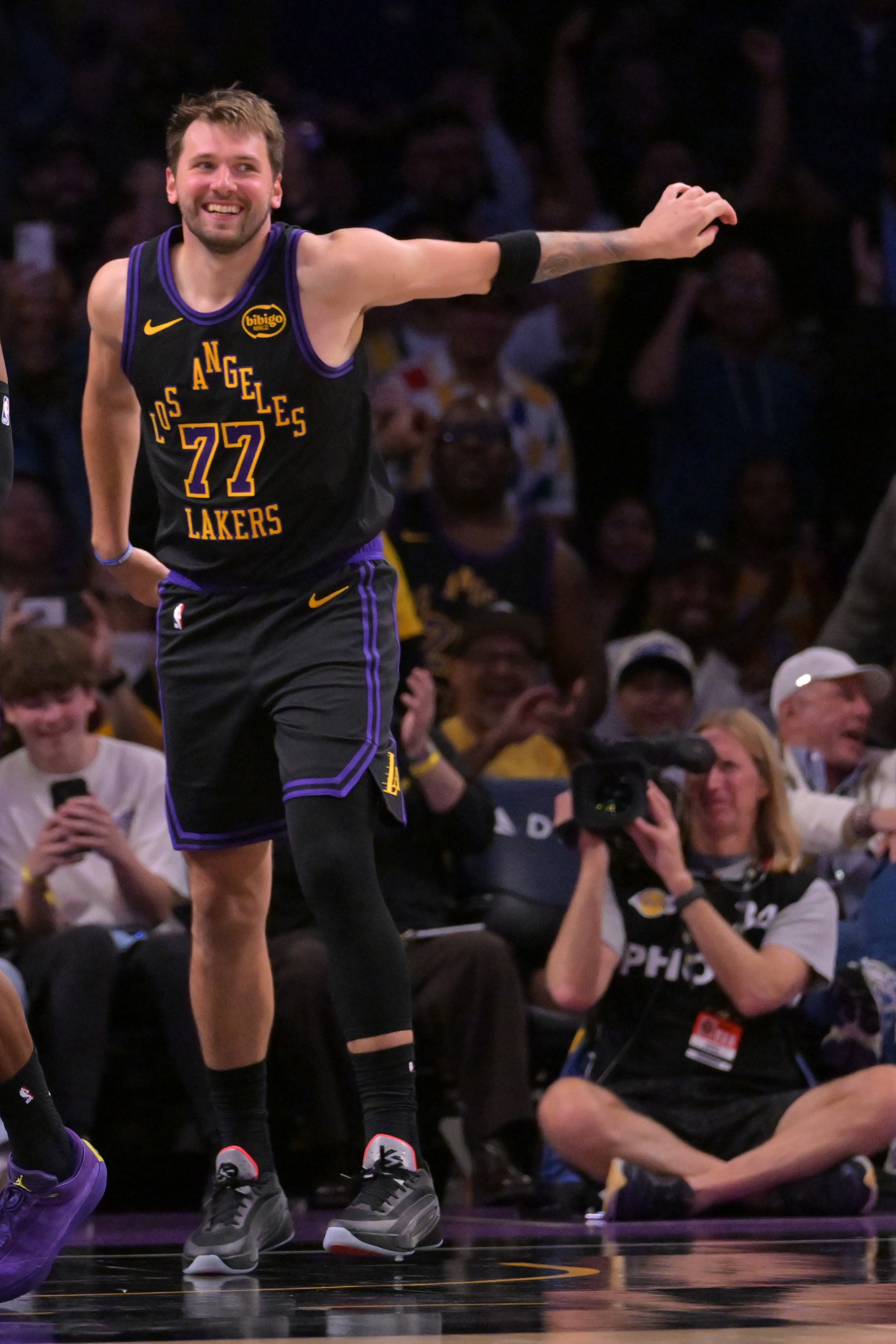 贝弗利炮轰技术犯规规则 批对手用下作手段激怒东契奇