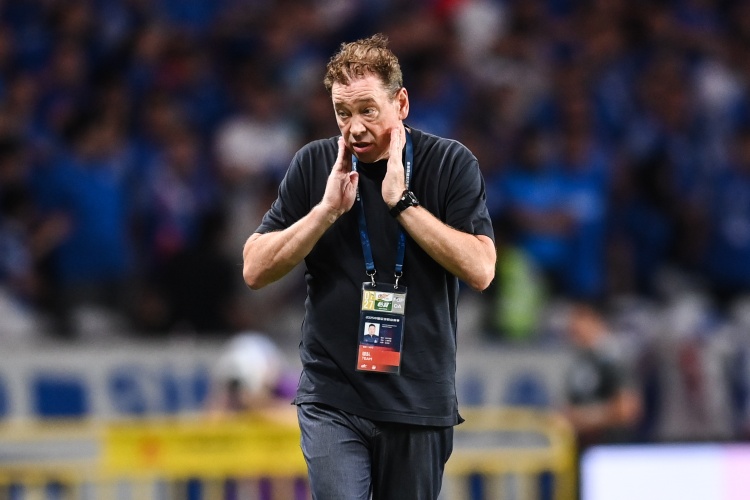 申花险胜暴露中场结构问题 跟队记者直言拉唐难任10号位