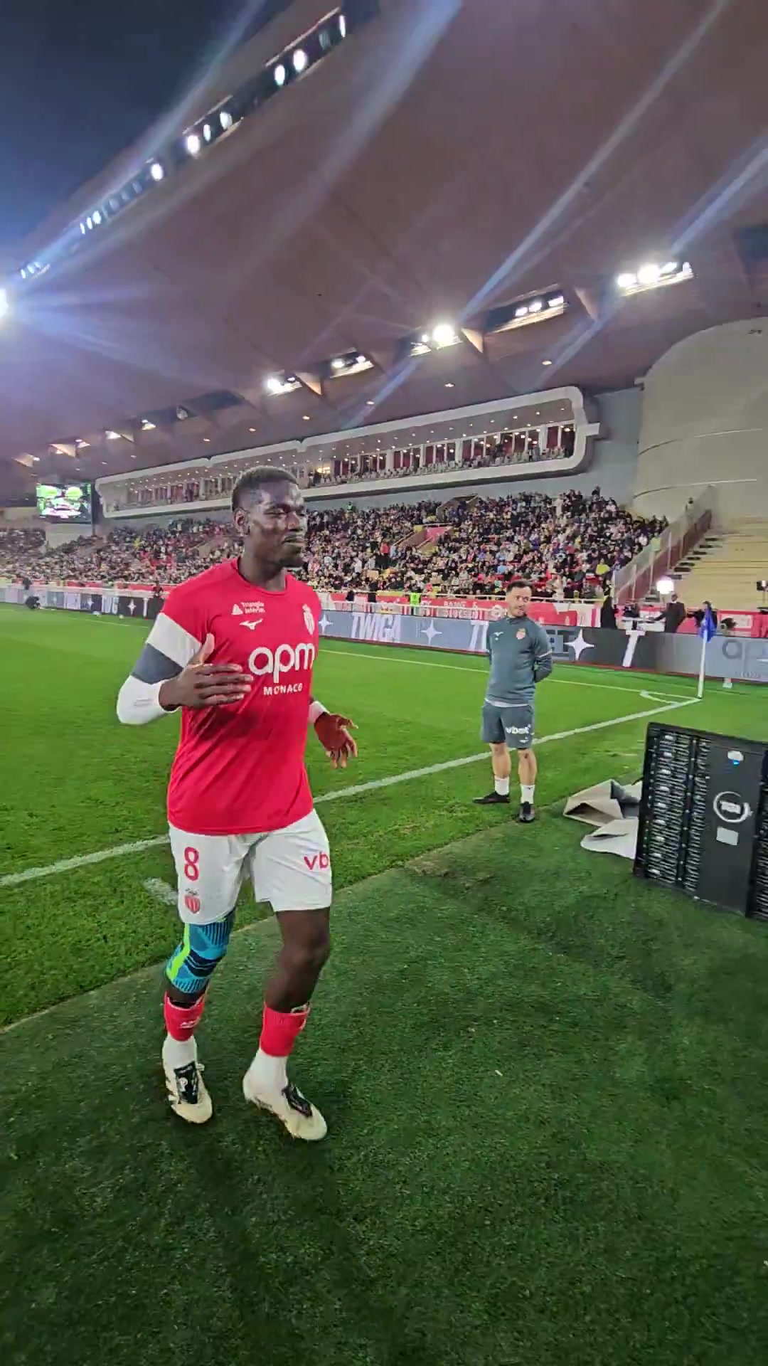 摩纳哥主场2-1力克马赛 博尔特现身看台与博格巴互动 摩纳哥主场2-1力克马赛 博尔特现身看台与博格巴互动