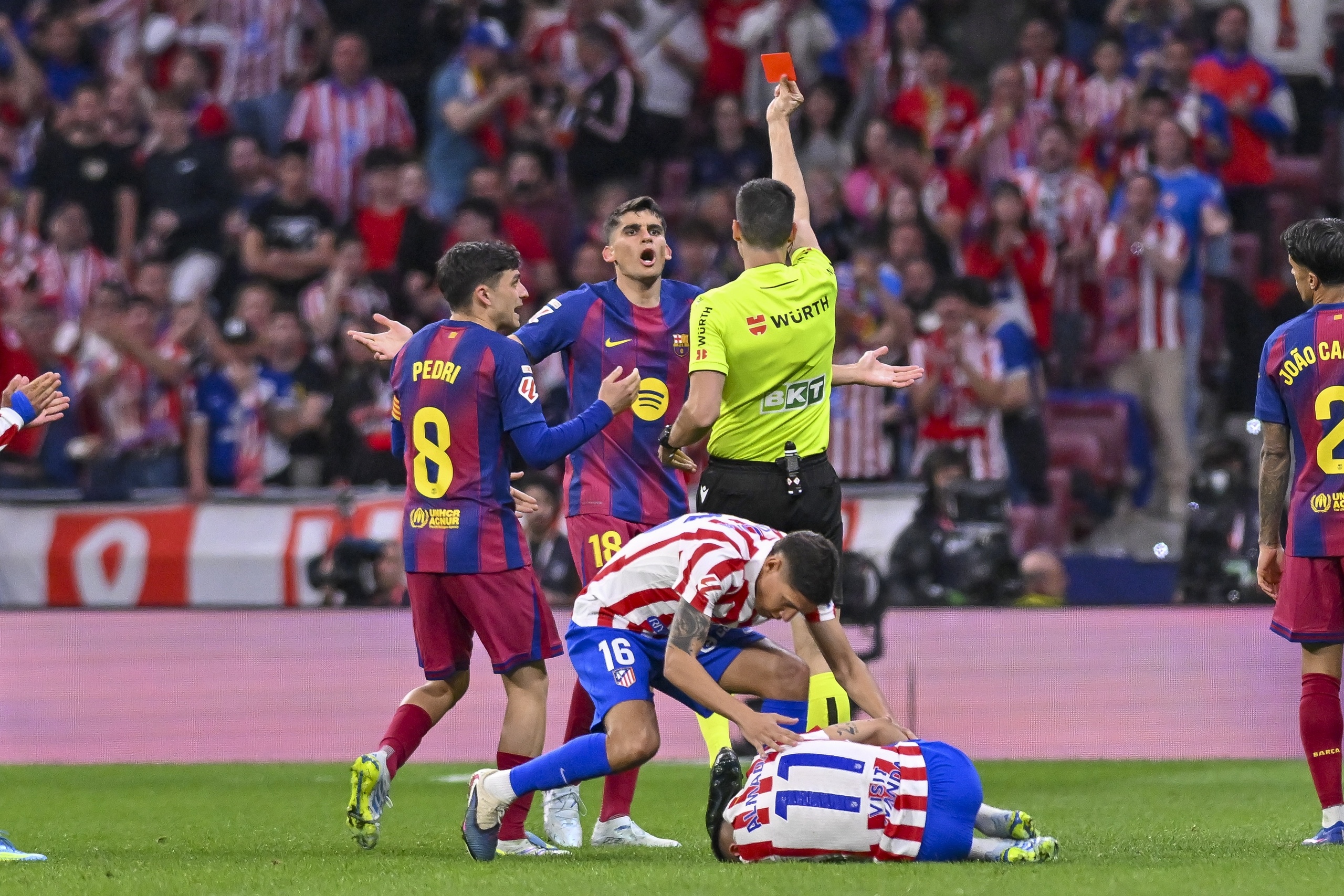 劳塔罗复出双响国米5-2罗马 埃因霍温荷甲三连冠 B席确认离曼城 劳塔罗复出双响国米5-2罗马 埃因霍温荷甲三连冠 B席确认离曼城