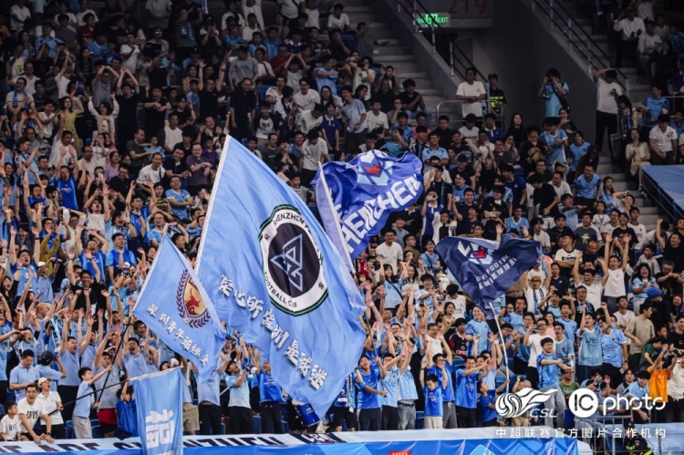 主场球迷助威成关键变量 赛后致谢强调第十二人作用 主场球迷助威成关键变量 赛后致谢强调第十二人作用