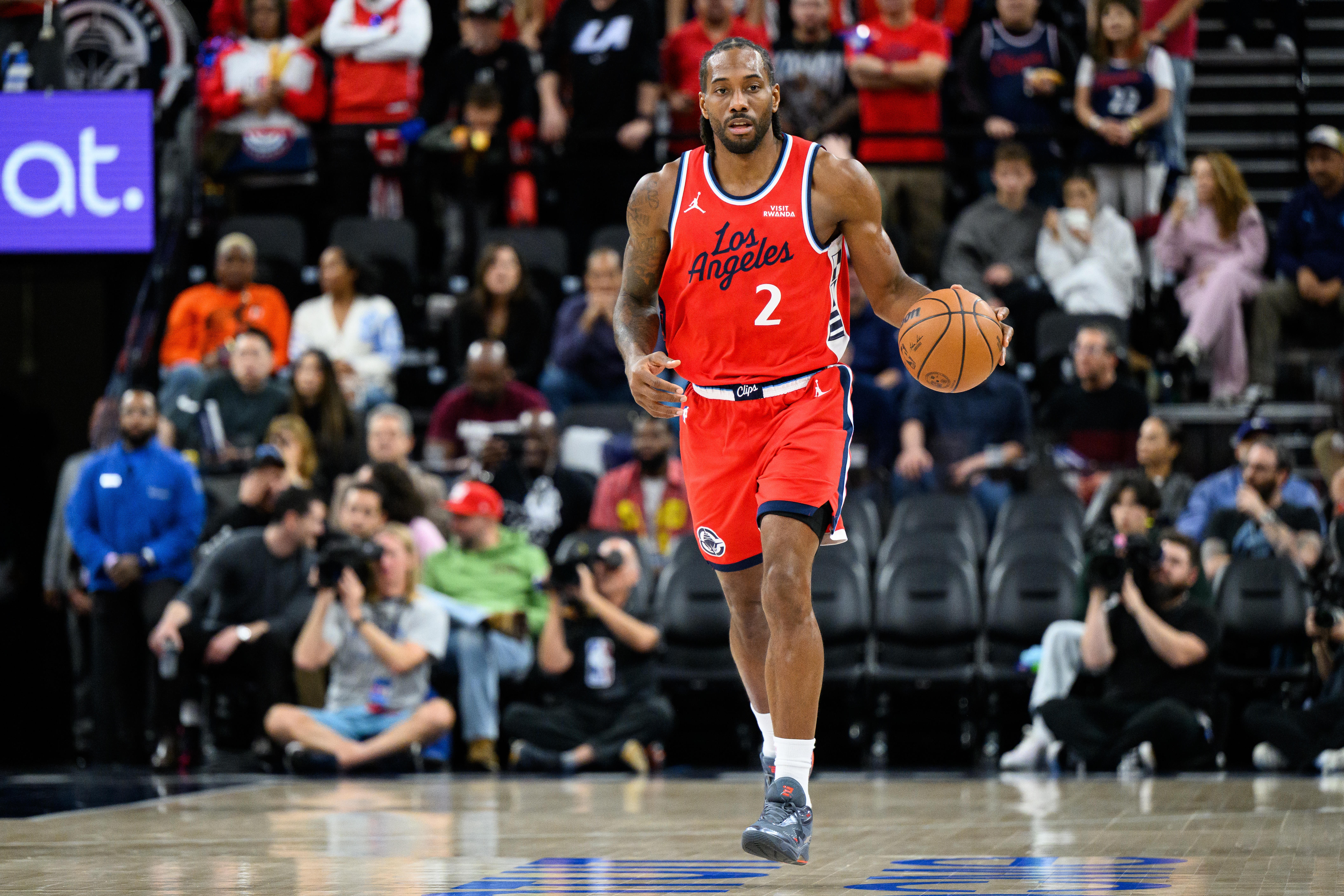 联盟老将集体爆发 詹姆斯准三双库里复出取29分