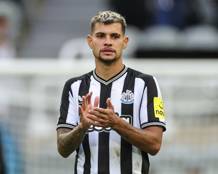 纽卡否认托纳利君子协议 吉马良斯留队为优先选项 纽卡否认托纳利君子协议 吉马良斯留队为优先选项