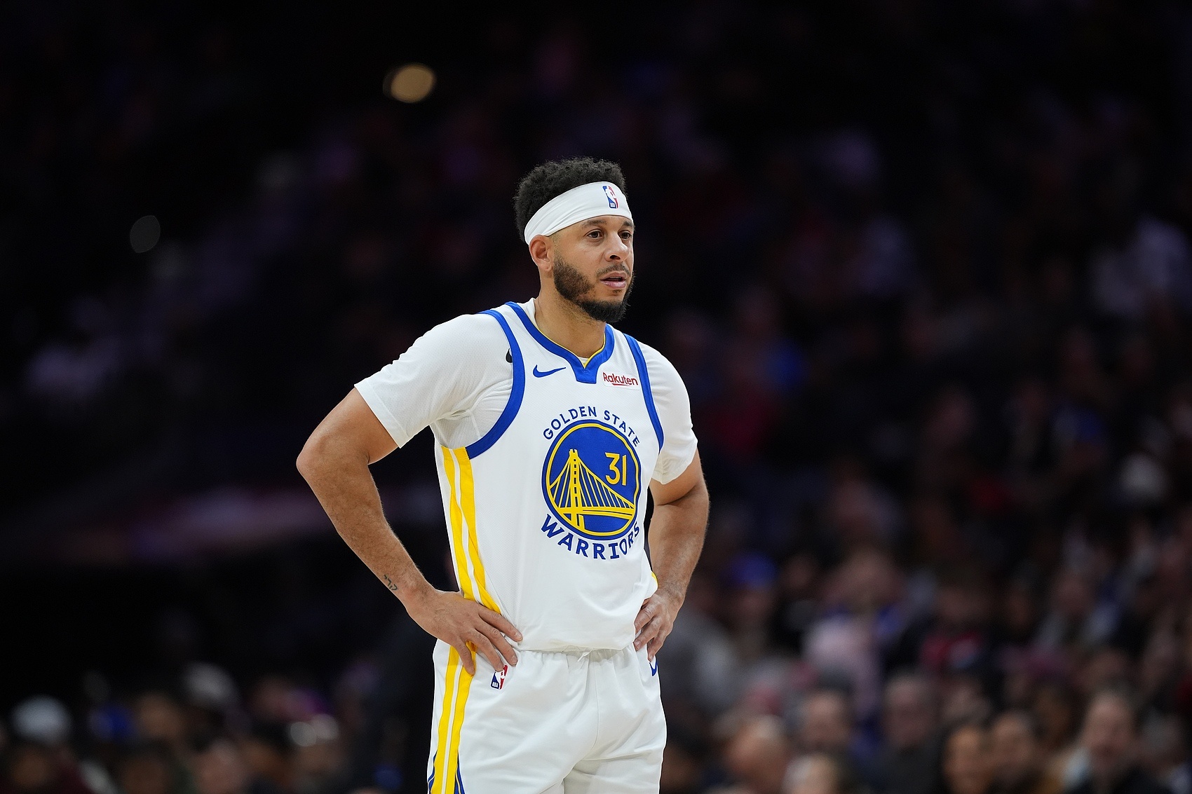 赛斯·库里高效输出 正负值+16全场最高助勇士险胜国王