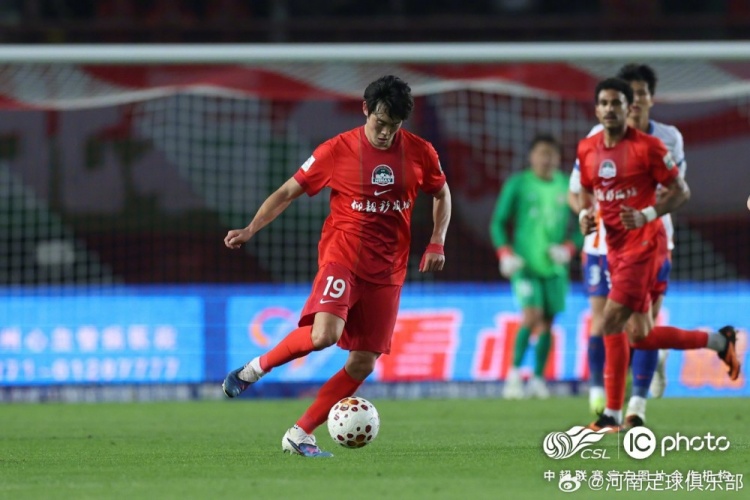 河南主场一球惜败山东 纳萨里奥伤退成转折