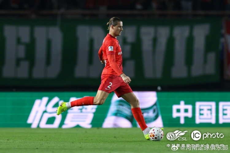 河南主场一球惜败山东 纳萨里奥伤退成转折