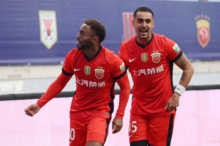 海港核心加布里埃尔髌腱断裂赛季恐报销 全队伤病名单已达两位数