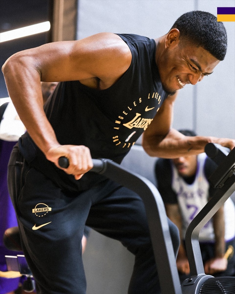 湖人备战G1释放高强度训练信号