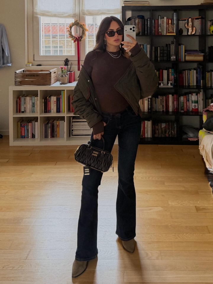 瓦尔加内衣T台秀 足坛伴侣动态一网打尽