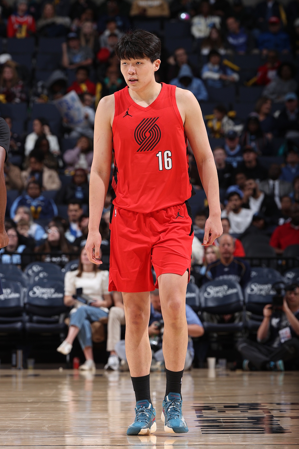 杨瀚森菜鸟赛季收官：季后赛场均1分钟 常规赛命中率31%