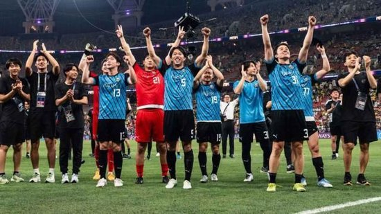 沙特石油足球登顶：阿赫利2-0川崎夺冠 中超如何应对新亚冠格局