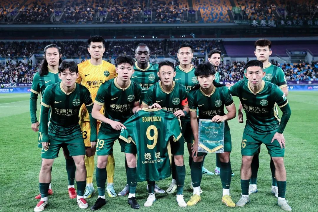 浙江绿城客场0-2负天津 卢卡斯乌龙+失点 一周内连遭重创 浙江绿城客场0-2负天津 卢卡斯乌龙+失点 一周内连遭重创