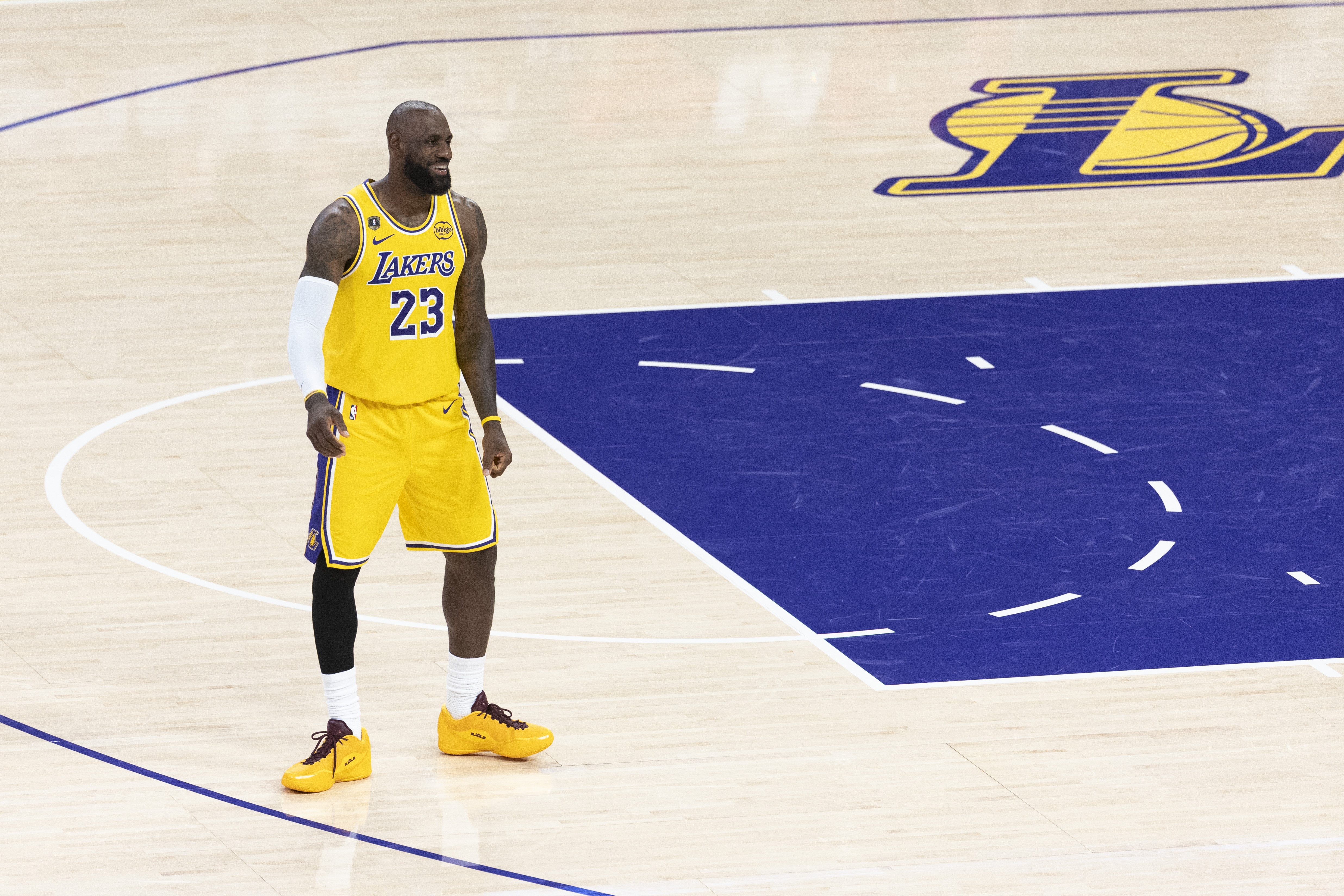 沃西评詹姆斯转型:伟大球员罕见接受无球辅助角色 沃西评詹姆斯转型:伟大球员罕见接受无球辅助角色