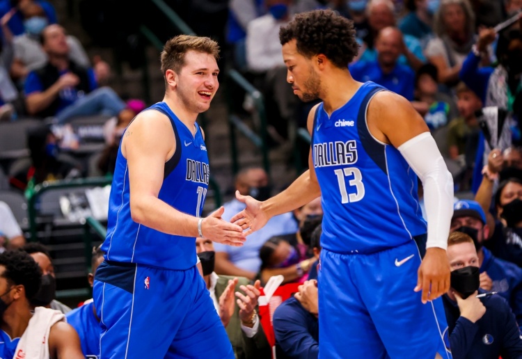 东契奇60分7板5断9三分 独行侠系三人独占50+5+5+8三分神迹 东契奇60分7板5断9三分 独行侠系三人独占50+5+5+8三分神迹