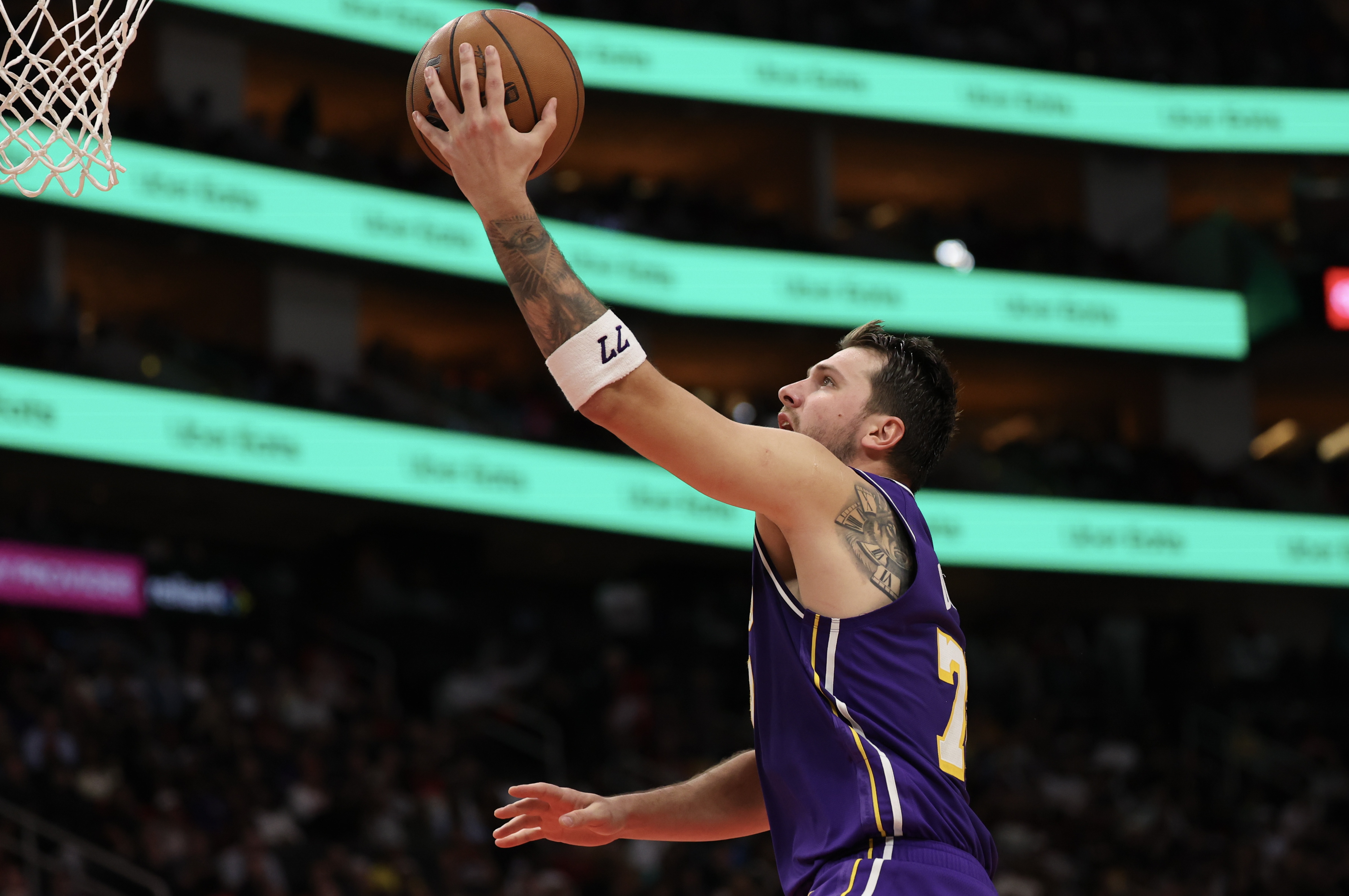 东契奇背靠背两战100分 雷迪克：头脑清醒即最佳状态