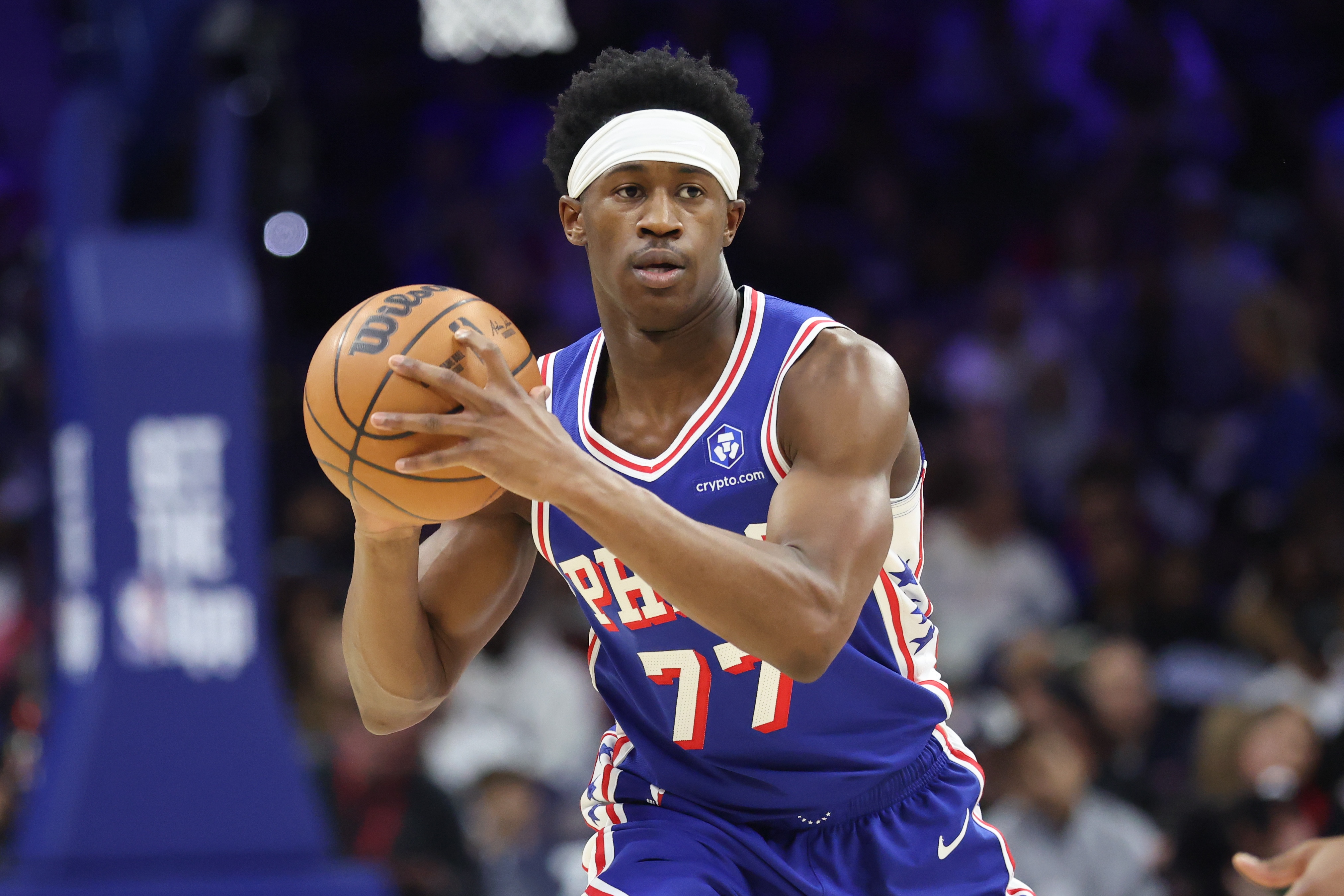 探花埃奇库姆38+11+7创生涯新高 跻身乔丹詹姆斯库里行列