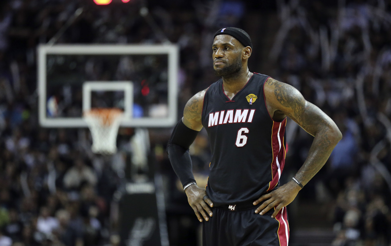 13年回望热火27连胜 詹姆斯生涯统治力巅峰的冰冷切片 13年回望热火27连胜 詹姆斯生涯统治力巅峰的冰冷切片