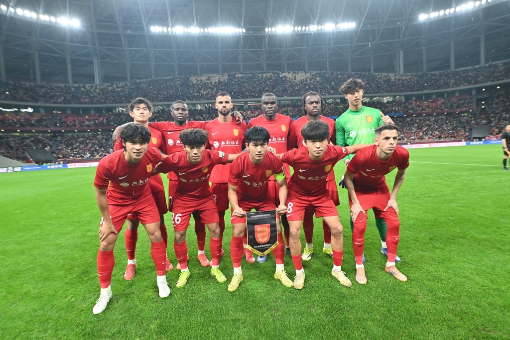 川渝德比17年后回归中超 龙兴球场TIFO已就位