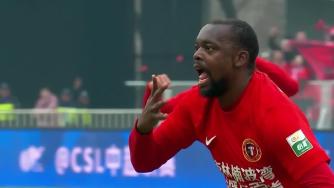 铁人主场三球完胜津门虎 姆本扎斩队史中超首球 铁人主场三球完胜津门虎 姆本扎斩队史中超首球