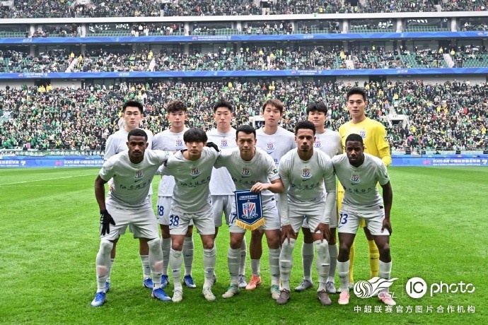 京沪德比1-1收场 陈晋一任意球救主 米内罗拉伤退场