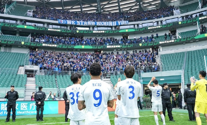 京沪德比1-1收场 陈晋一任意球救主 米内罗拉伤退场