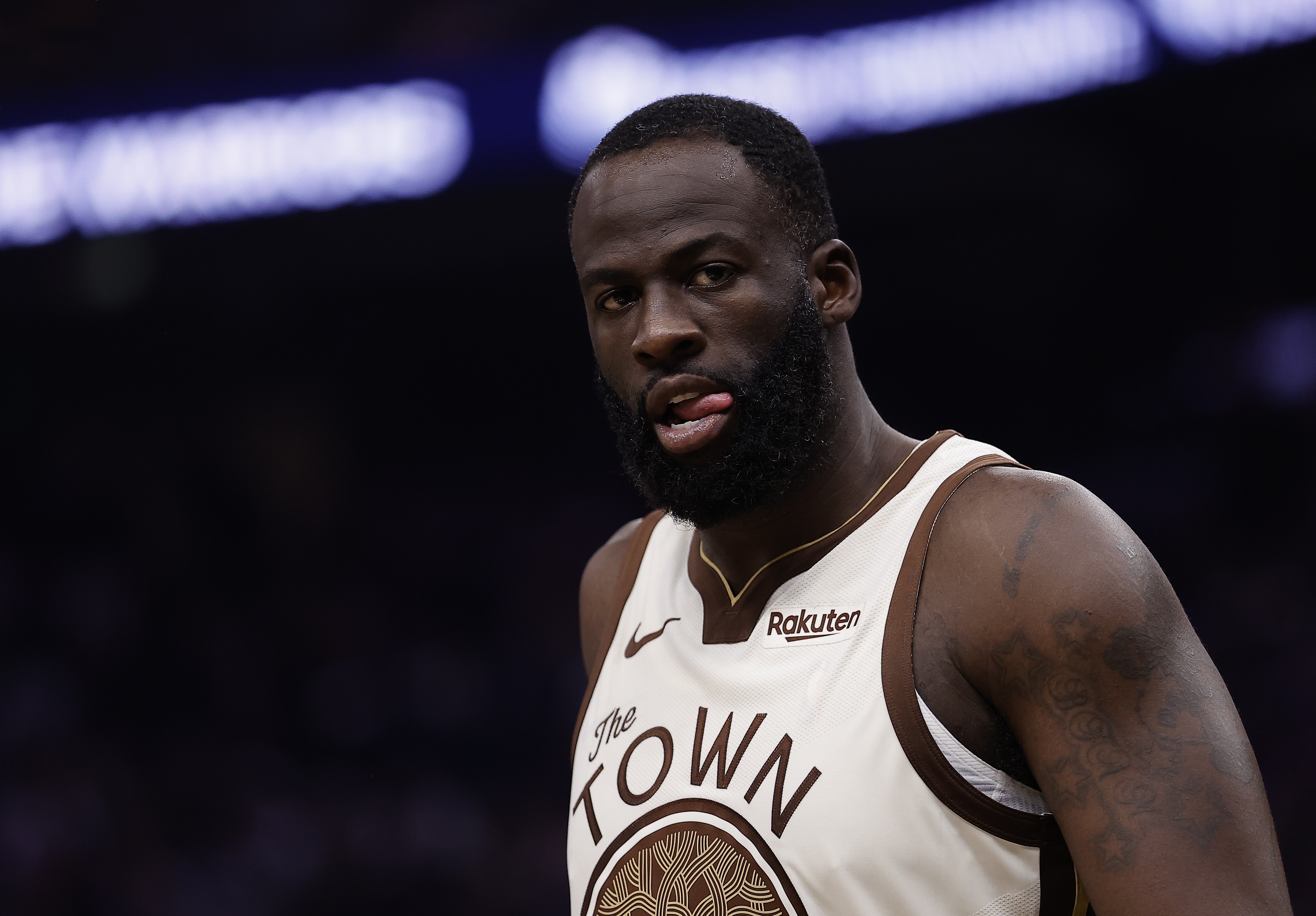 追梦22分钟零分正负值-15 勇士自媒体质疑其下赛季首发资格