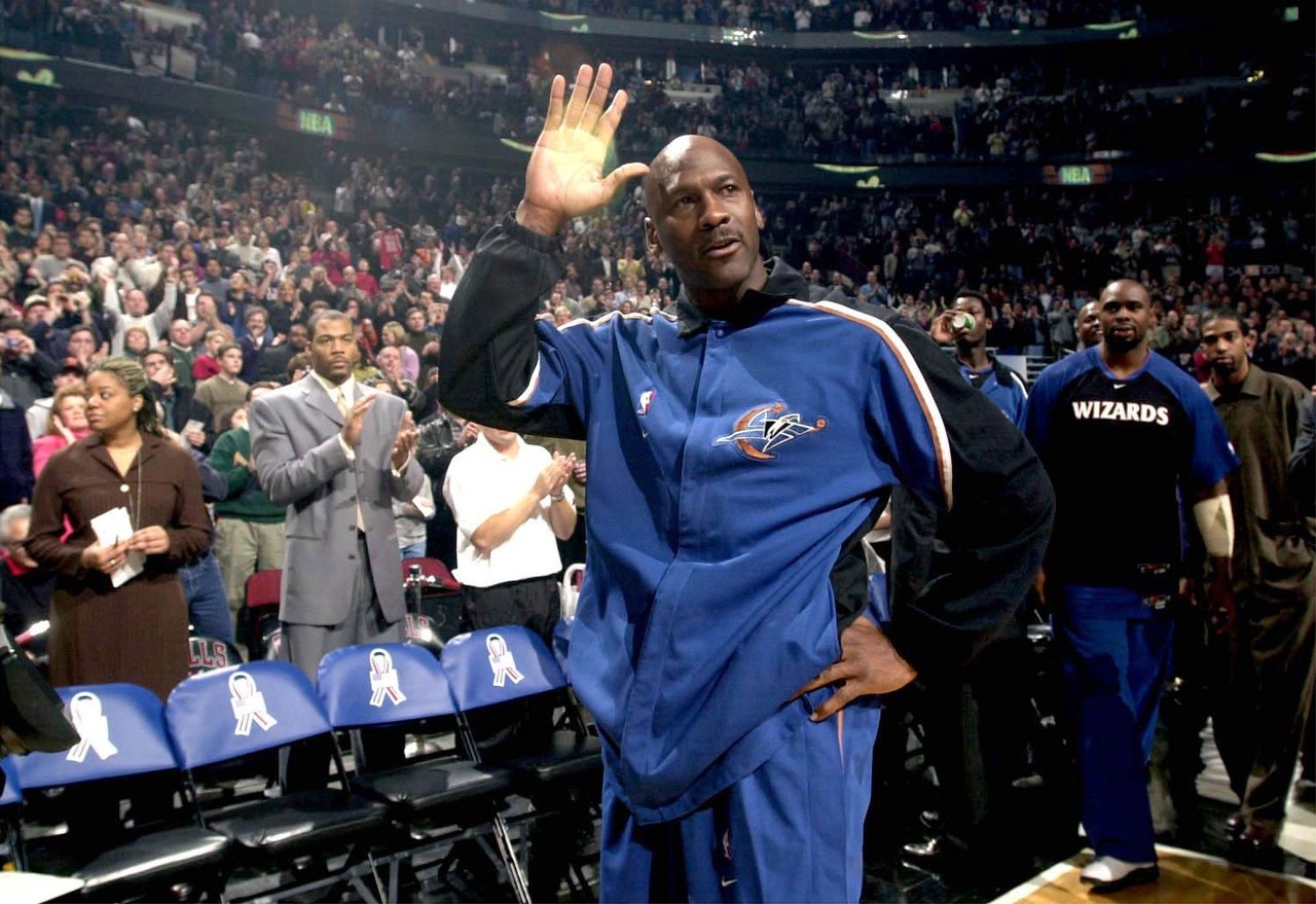 路威对比詹乔41岁表现 称勒布朗强度非放水所得 路威对比詹乔41岁表现 称勒布朗强度非放水所得