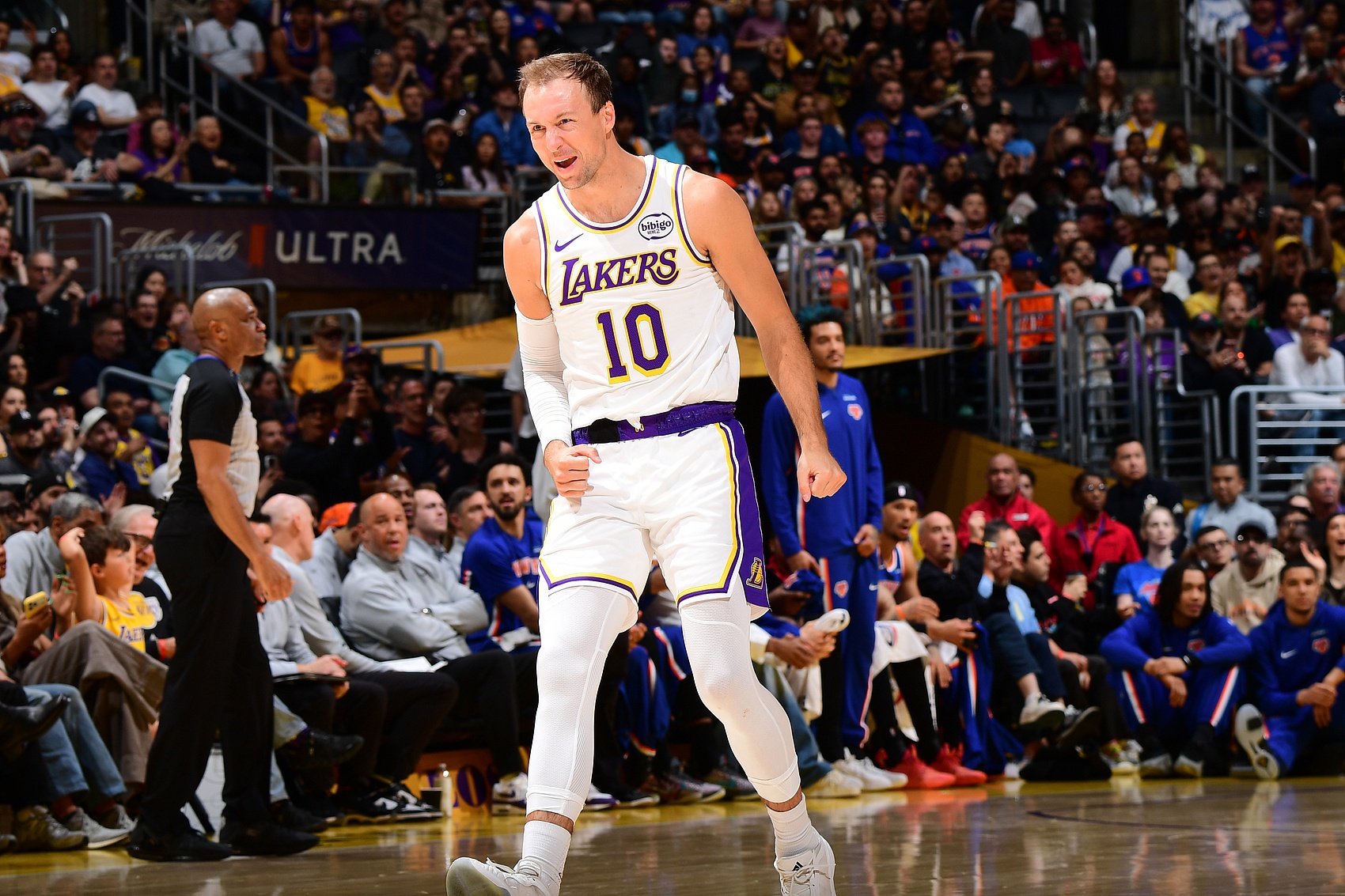 东契奇复盘绝杀战术 点名肯纳德为顶级射手