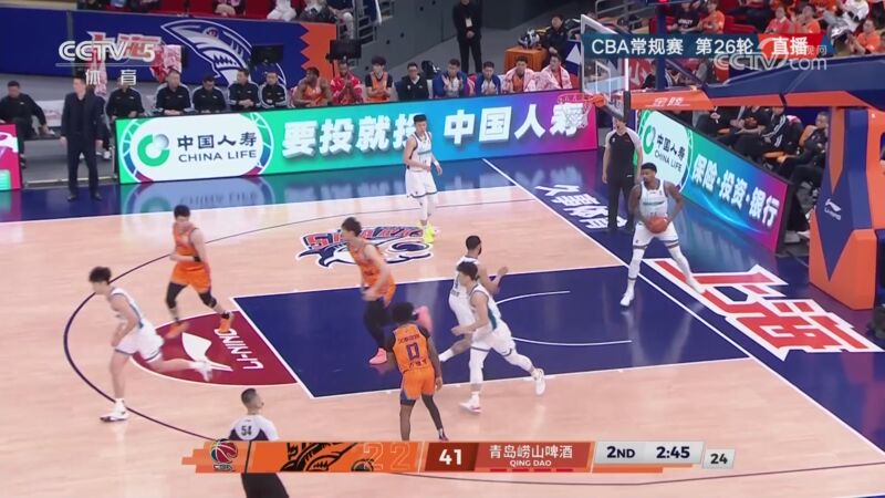 [CCTV全场集锦]🏀上海逆转青岛迎7连胜 洛夫顿18+7+5 白边11+15 段昂君14分