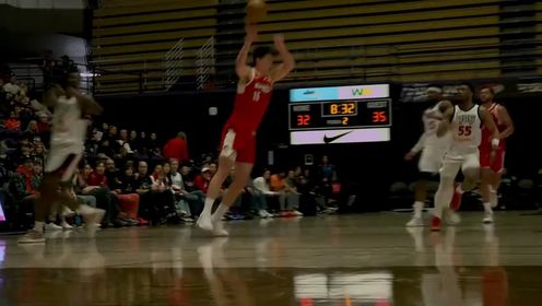 [杨瀚森助攻]杨瀚森拿下后场篮板一条龙推进，随后送出助攻喂饼队友轻松暴扣